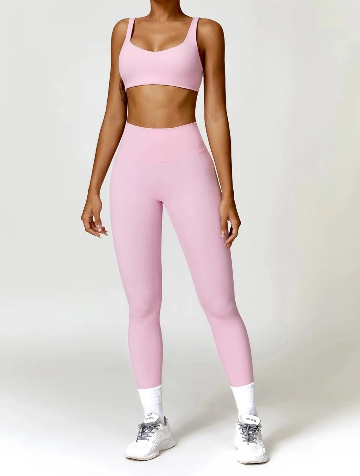 GLAMMOVE™ PERFORMANCE SET - LEGGINGS + TOP
