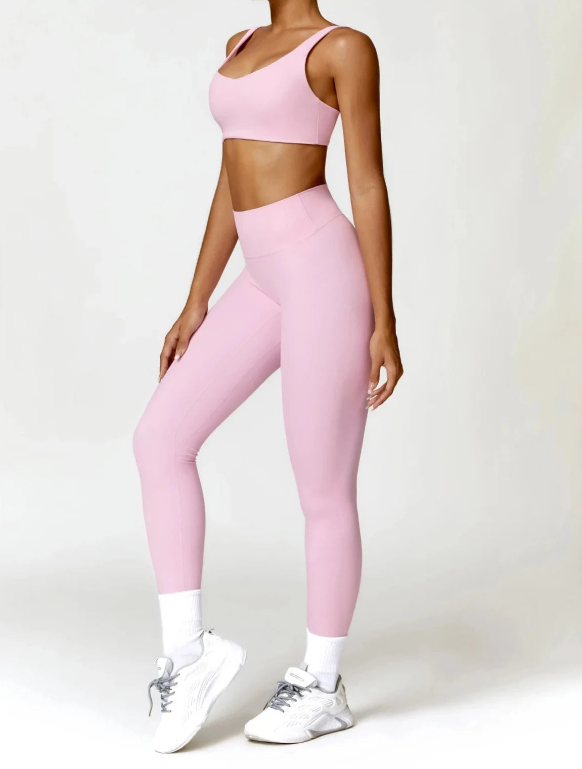 GLAMMOVE™ PERFORMANCE SET - LEGGINGS + TOP
