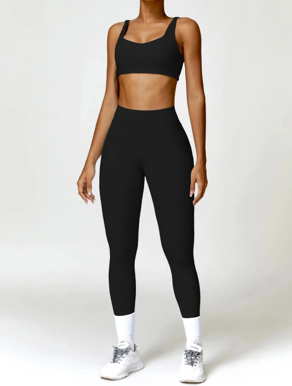 GLAMMOVE™ PERFORMANCE SET - LEGGINGS + TOP