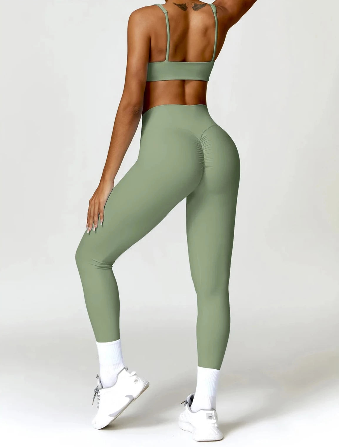 GLAMMOVE™ PERFORMANCE SET - LEGGINGS + TOP